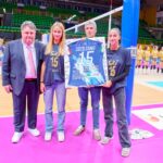 Volley Modena, KO con Brescia nell’esordio casalingo al PalaPanini. Tante emozioni per la commemorazione di Barbara Siciliano nel pre-partita